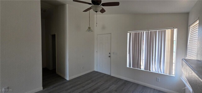 Foto del edificio - 4139 Adelphi Ave