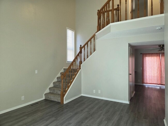 Building Photo - Beautifully Updated 2-Bedroom Townhome – Move-In Ready!
