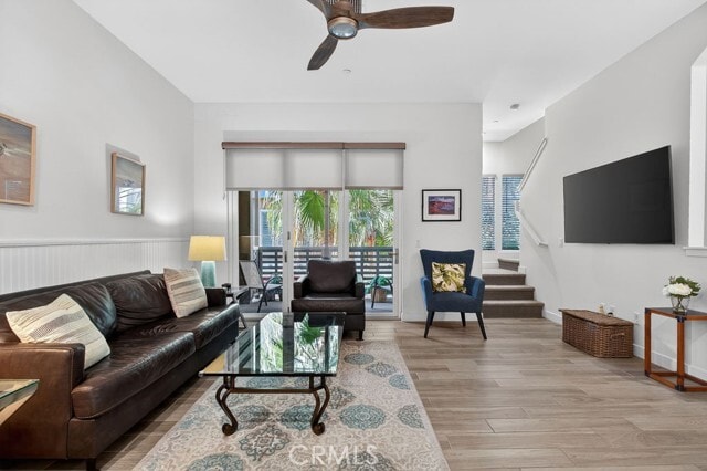 Foto del edificio - 985 Doheny Way