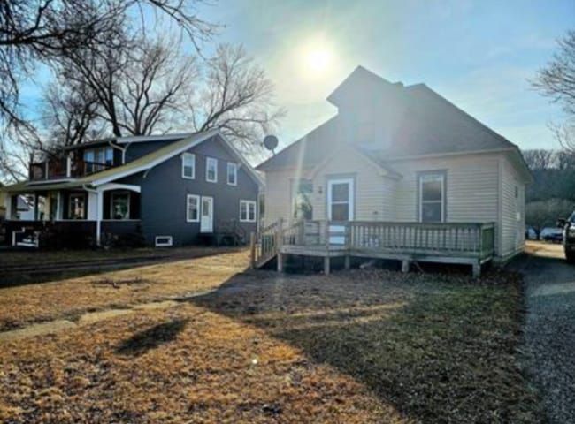 Building Photo - 232 Fremont St S