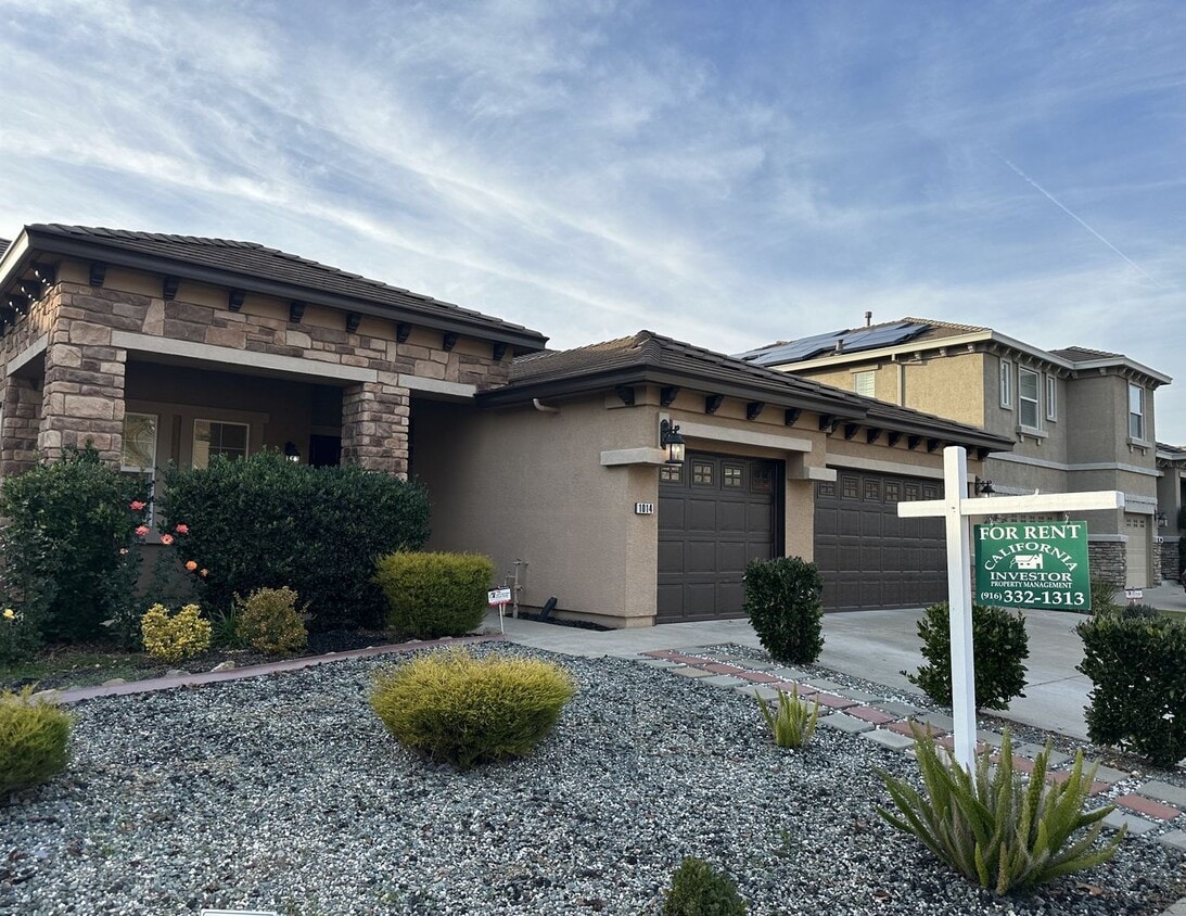 Primary Photo - House For Rent!