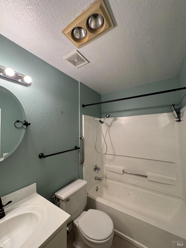 Foto del edificio - 511 Lighthouse Dr