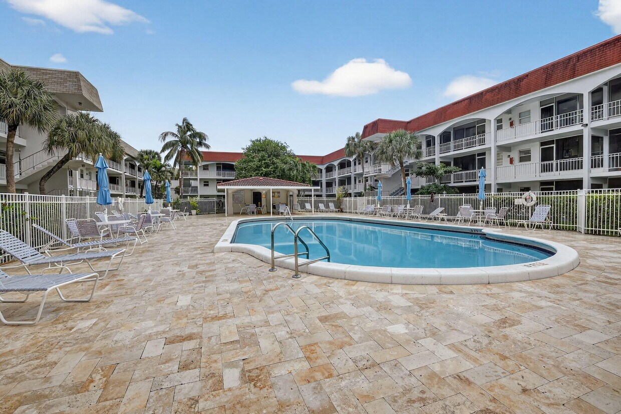 Foto principal - 581 Blue Heron Dr