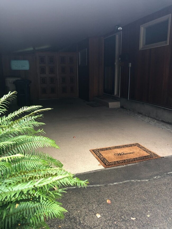 Building Photo - Backyard paradise 3 bedrooms 2 bath NW Cor...