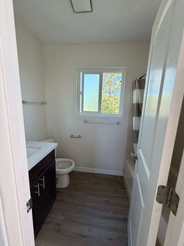 Foto del edificio - 6755 Mission Gorge Rd