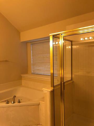 Building Photo - 3713 Skyline Dr