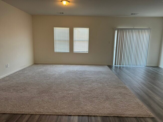 Foto del edificio - 783 Crestridge Dr