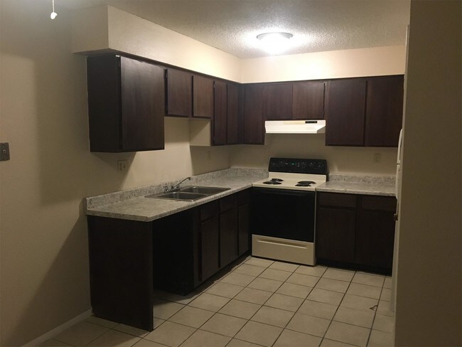 Foto del edificio - 3913 N Rockwell Ave