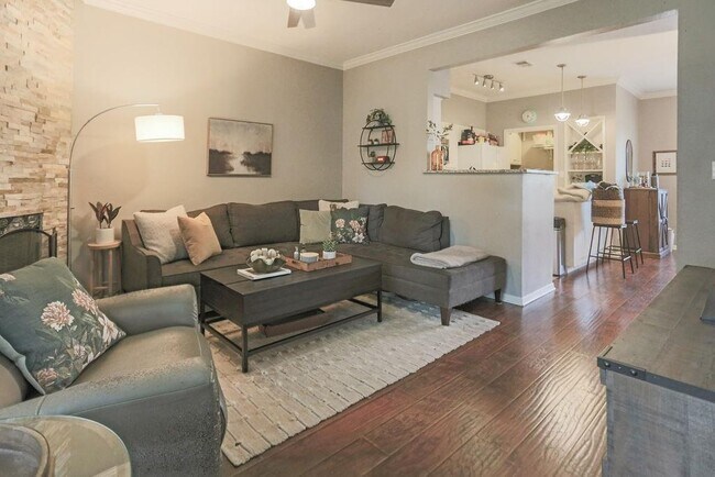 Foto del edificio - 1307 Kinney Ave