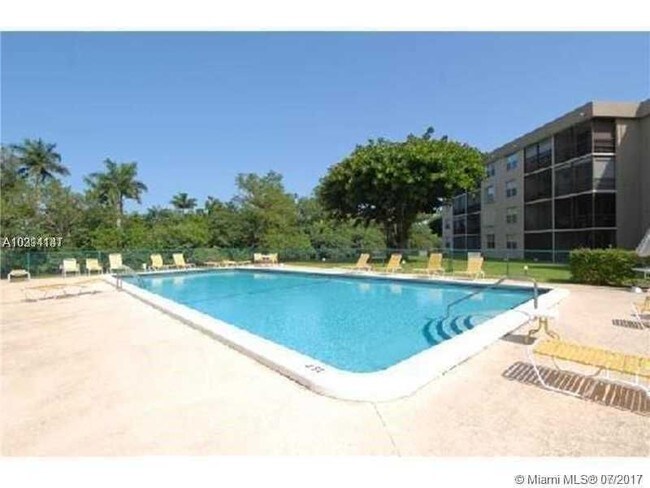 Building Photo - 106 Royal Park Dr