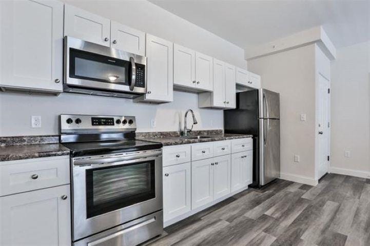 Foto principal - 165 W Hancock St