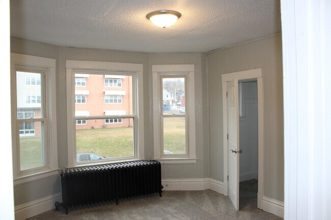 Foto del edificio - 812 E 2nd St