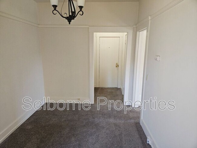 Foto del edificio - 359 Grand Ave