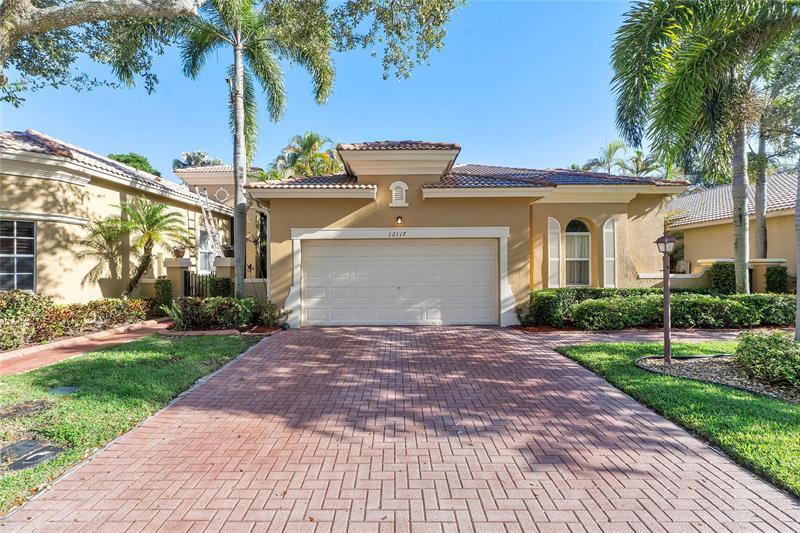 Foto principal - 12117 NW 59th St