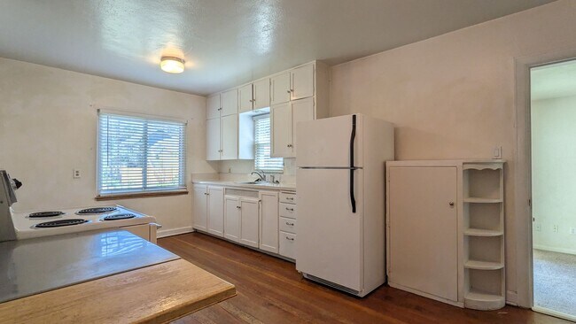 Foto del edificio - 3 Bed 2 Bath Near Downtown COS