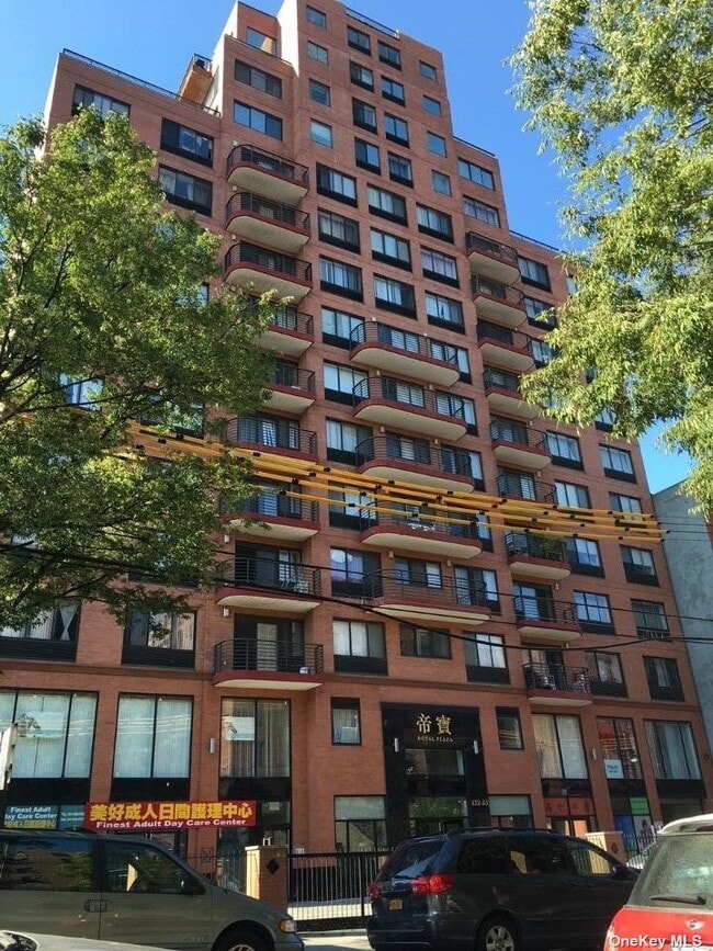 Building Photo - 132-35 41st Rd