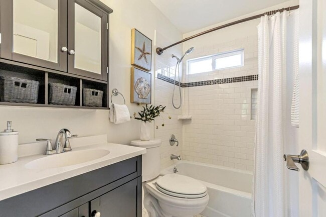Foto del edificio - 770 N 16th St
