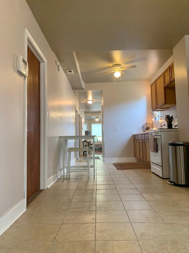 Foto del edificio - 6810 S Harper Ave