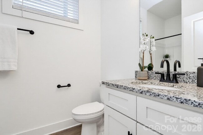 Building Photo - 1114 Ivan Dr
