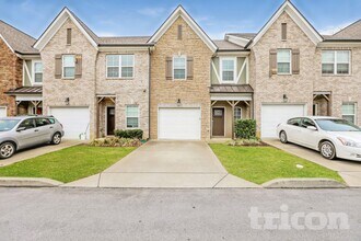 Building Photo - 305 Woodfern Ct