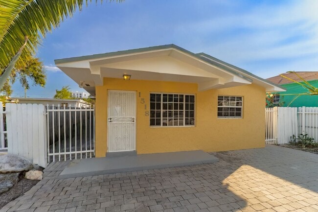 Building Photo - 1518 NW 65th St