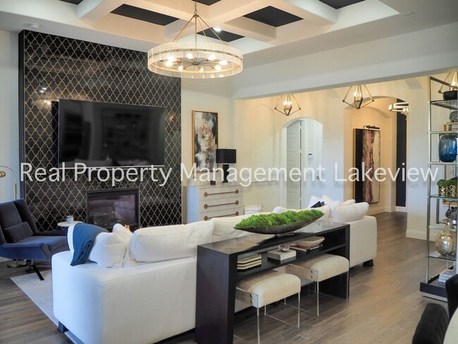 Foto del edificio - 1310 Sunflower Ave