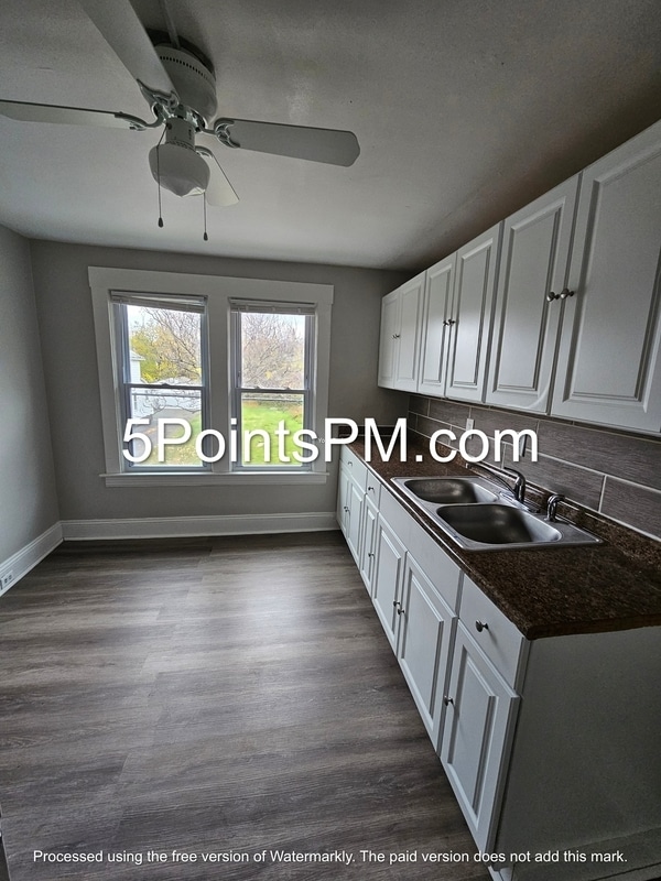 Foto del edificio - 379 E 162nd St