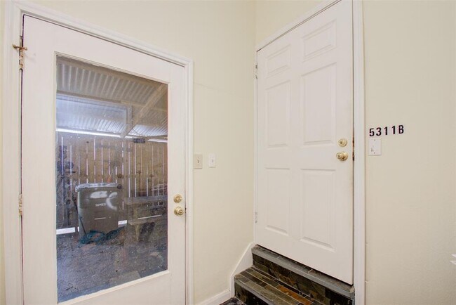 Building Photo - 5311 Palmetto St