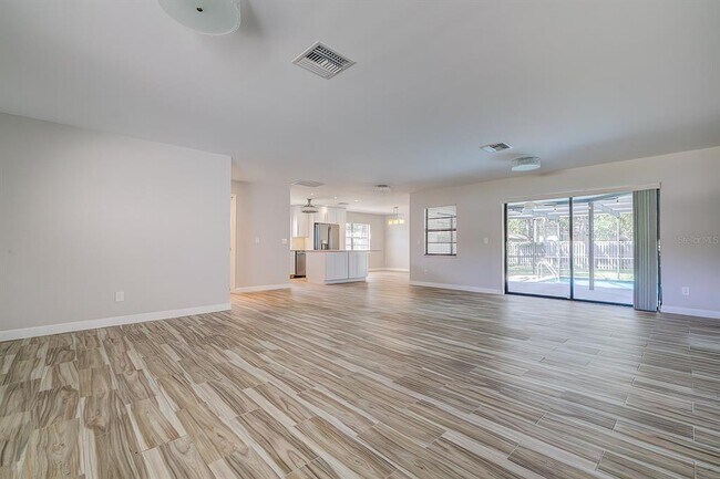 Building Photo - 4141 Glade Rd