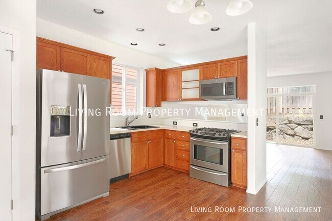 Building Photo - 20745 SW Skiver St