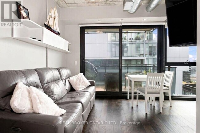 Building Photo - 51 Trolley Cres