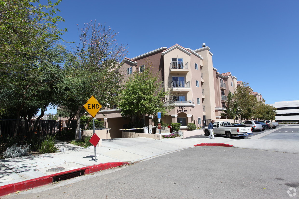 Building Photo - Vintage Crossing Apartments