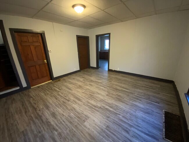 Foto del edificio - 12 S Beard St