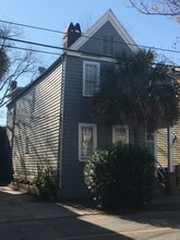 Building Photo - 73 Vanderhorst St