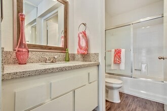 Interior Photo - Zelzah Court