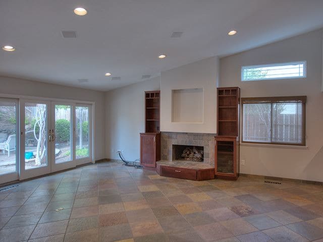 Building Photo - 4 br, 3 bath House - 44 Apache Court