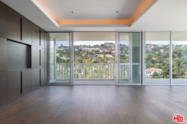 Building Photo - 9255 Doheny Rd