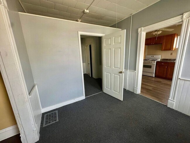 Building Photo - 3 Bedroom Duplex in Ogdensburg