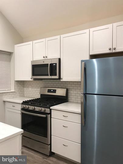 Foto del edificio - 6127 MacBeth Dr