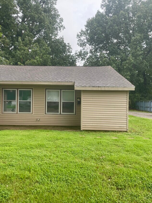 2208 Park Ave, Paducah, KY 42001 House Rental in Paducah, KY