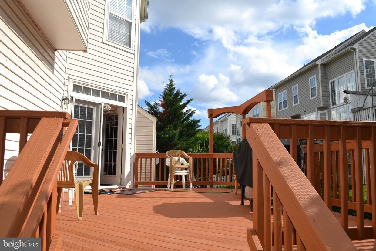 Foto principal - 21527 Overland Park Dr