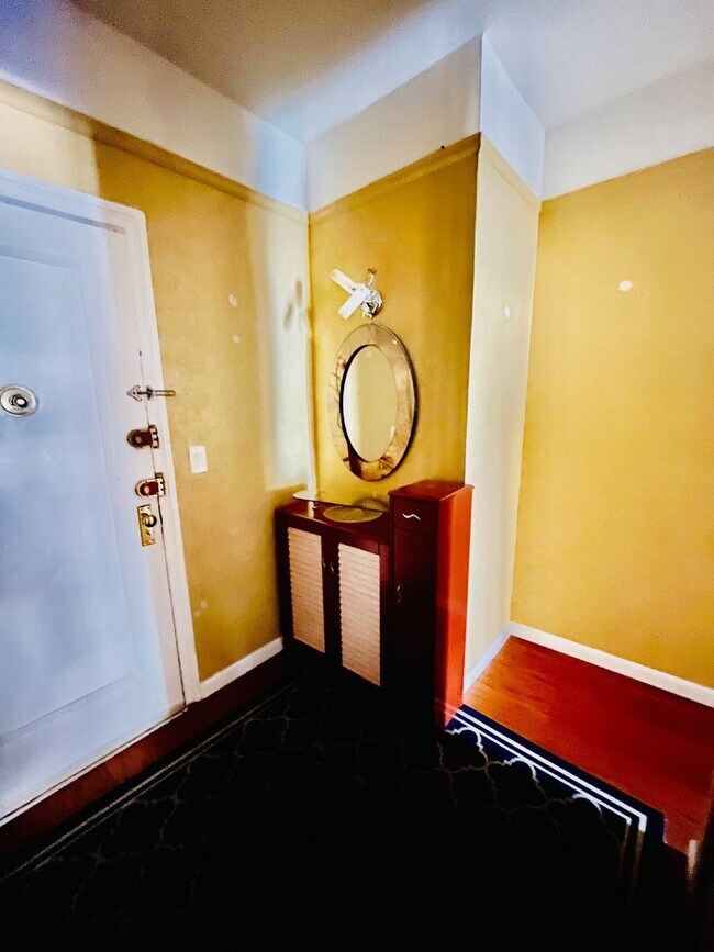 Foto del edificio - 3130 Brighton 6th St