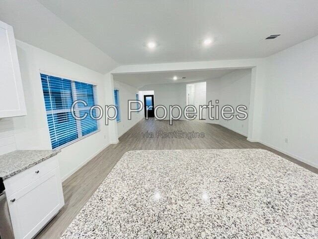 Building Photo - 10419 Beachball Bnd