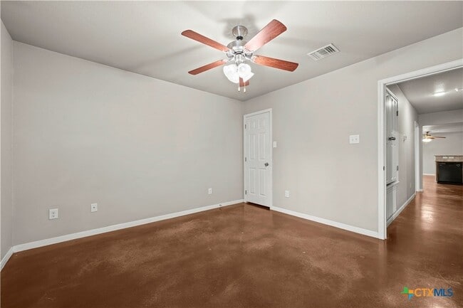 Building Photo - 2204 Indian Trail