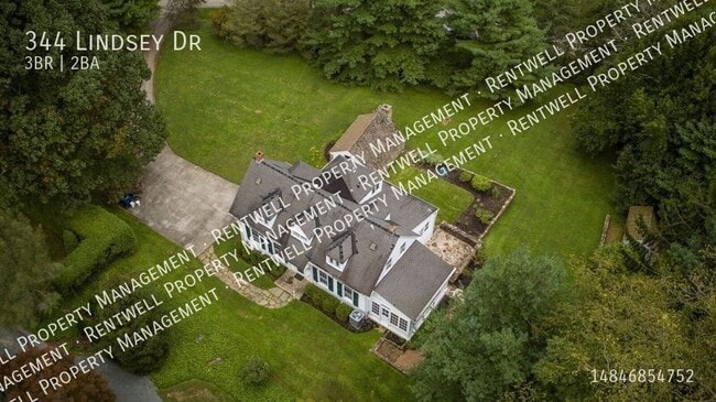 Building Photo - Berwyn Single Family- 3 bed 2 bath $3,500 ...