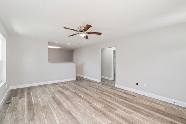 Building Photo - 2533 Adair Ave