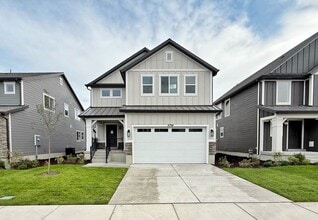 Building Photo - 3759 950 N