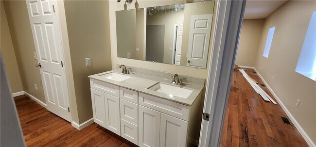 Foto del edificio - 2054 NY-245