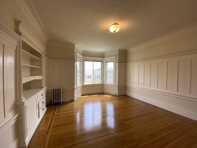 Building Photo - bedroom in San Francisco CA 94109
