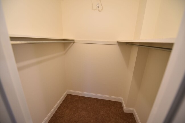 Foto del edificio - Beautiful 2BR 2FB Condo Unit - University ...